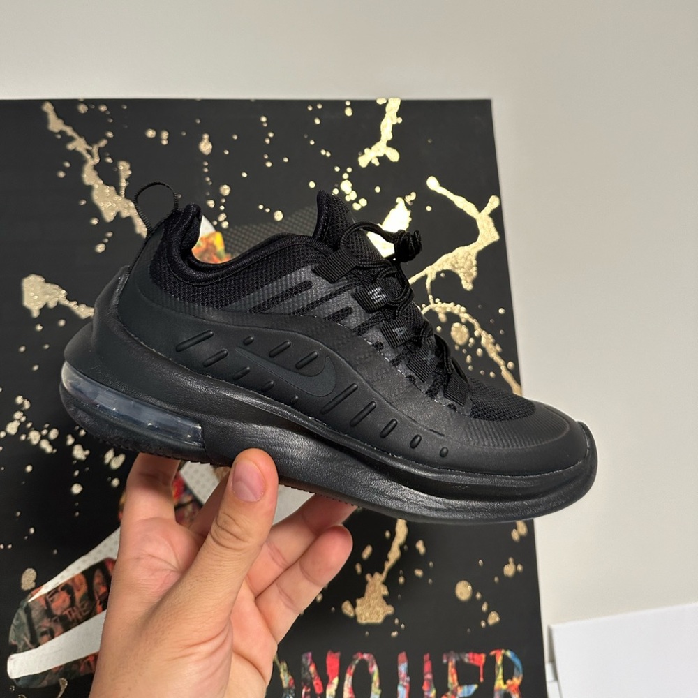 WMNS NIKE AIR MAX AXIS us size 5.5 woman